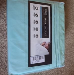 California King bed sheet set